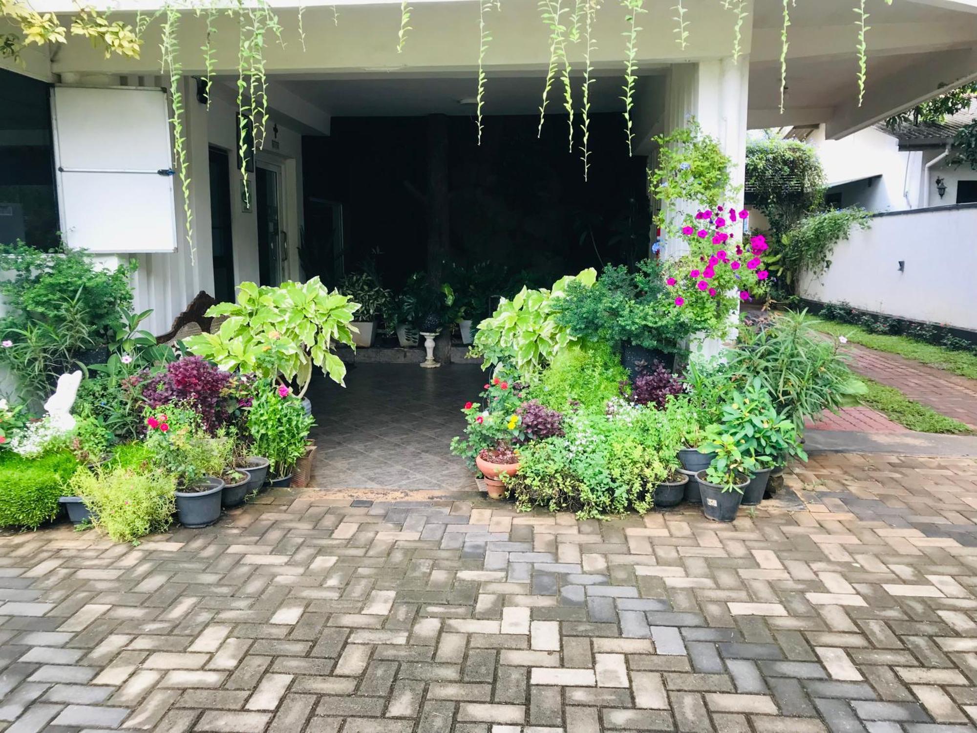 Pinidiya Resort Anuradhapura Bagian luar foto