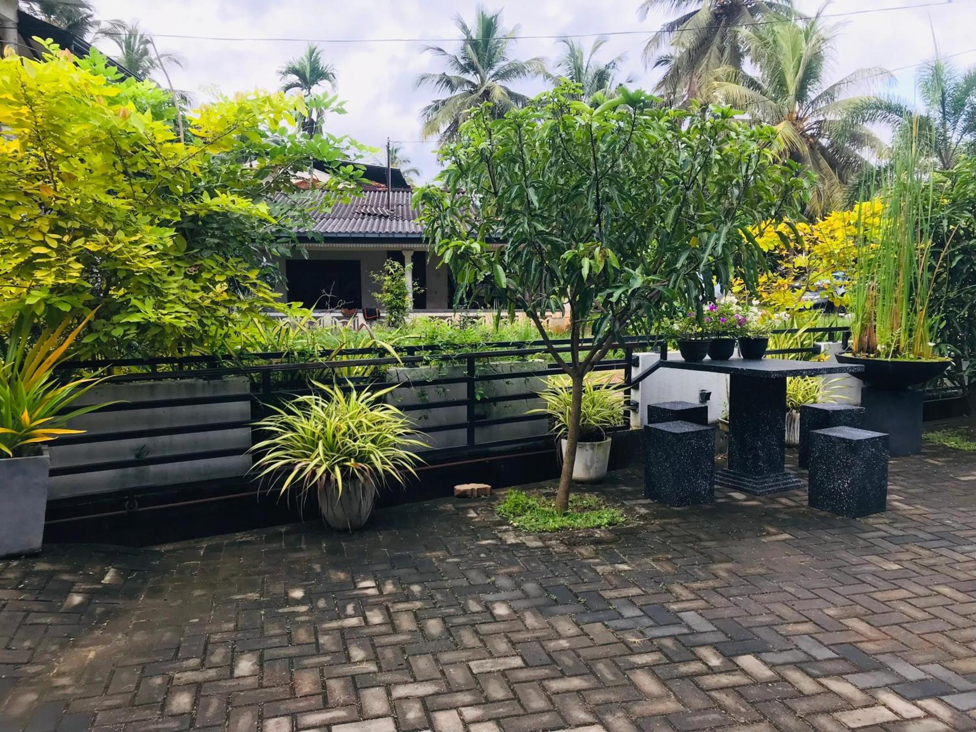 Pinidiya Resort Anuradhapura Bagian luar foto